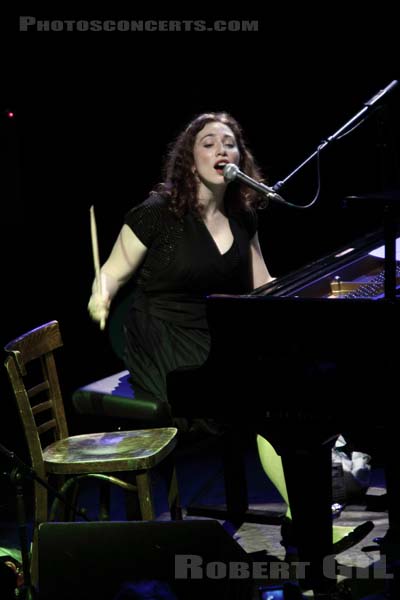 REGINA SPEKTOR - 2009-07-01 - PARIS - Le Bataclan - 